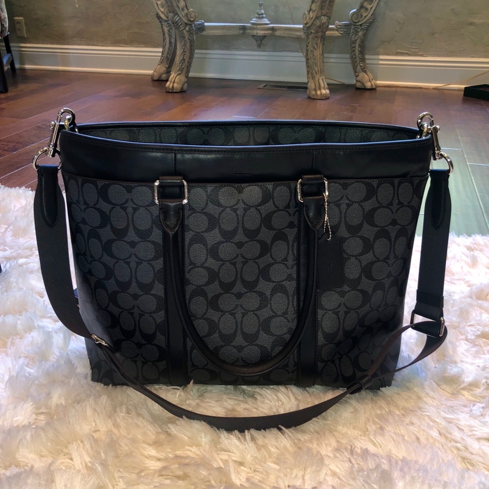 COACH BUSINESS TOTE BAG